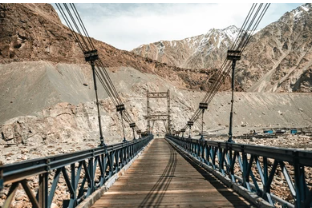 Travel in Delhi to Leh Ladakh